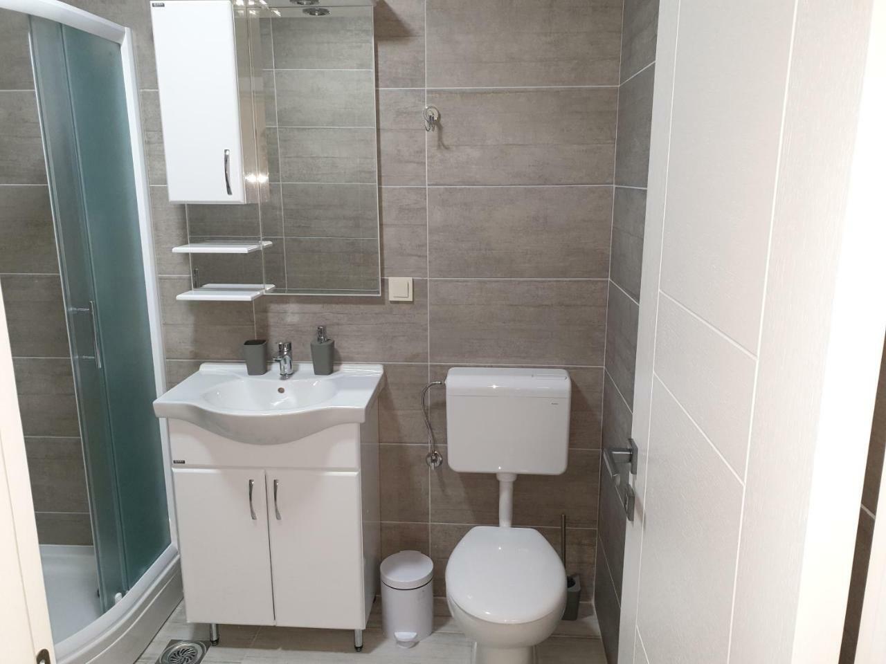 Apartments Jadran Tivat Exterior photo